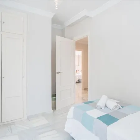 Fantastic Townhouse/5bdrms/private Pool Hotell 4*