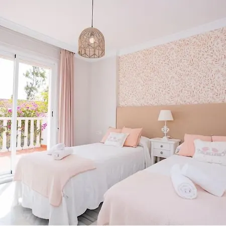 Hotell Fantastic Townhouse/5bdrms/private Pool Marbella