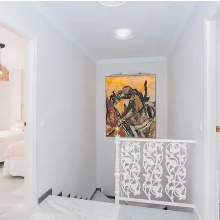 Hotell Fantastic Townhouse/5bdrms/private Pool 4*